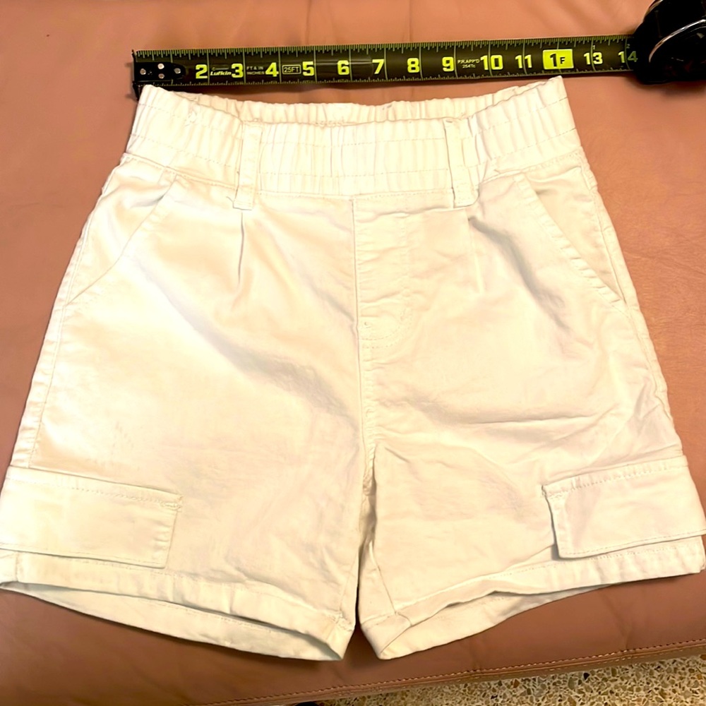 VIP white shorts size 1/2, 76%cotton